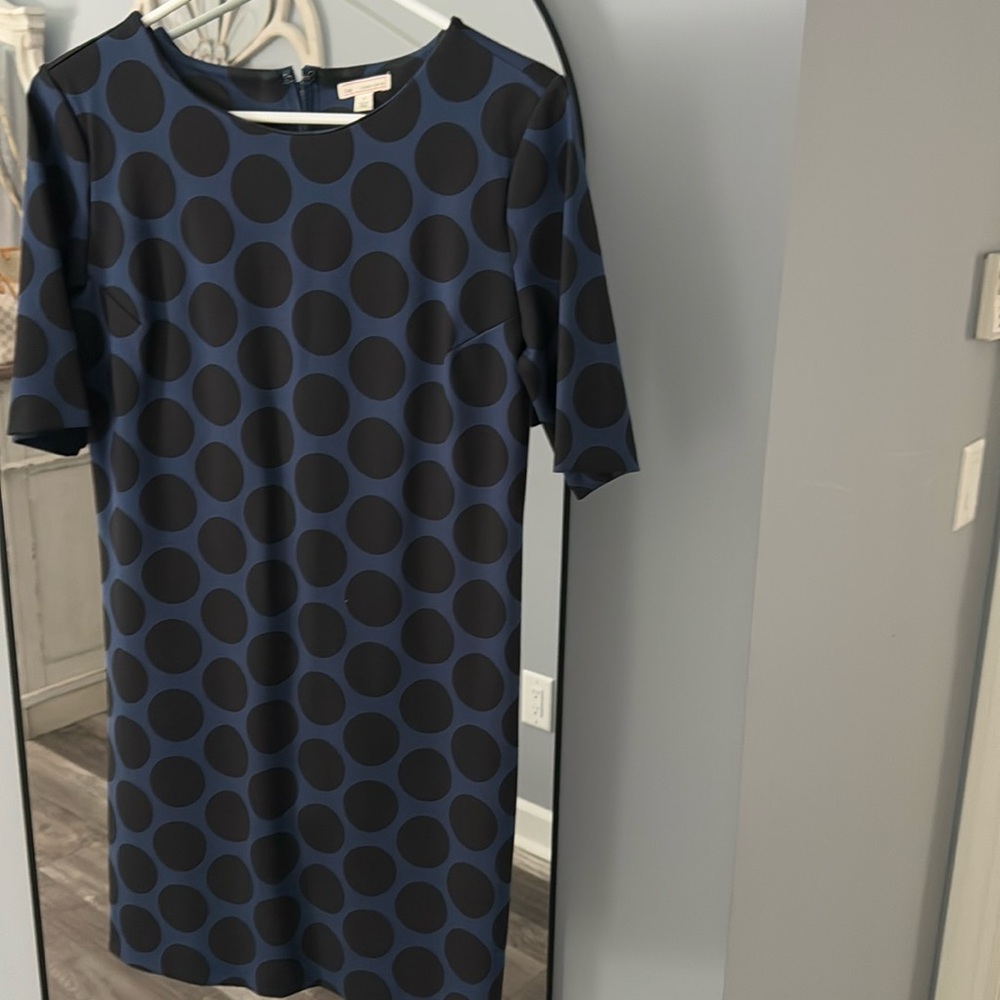 Polka dot short sleeve dress with full back zipper